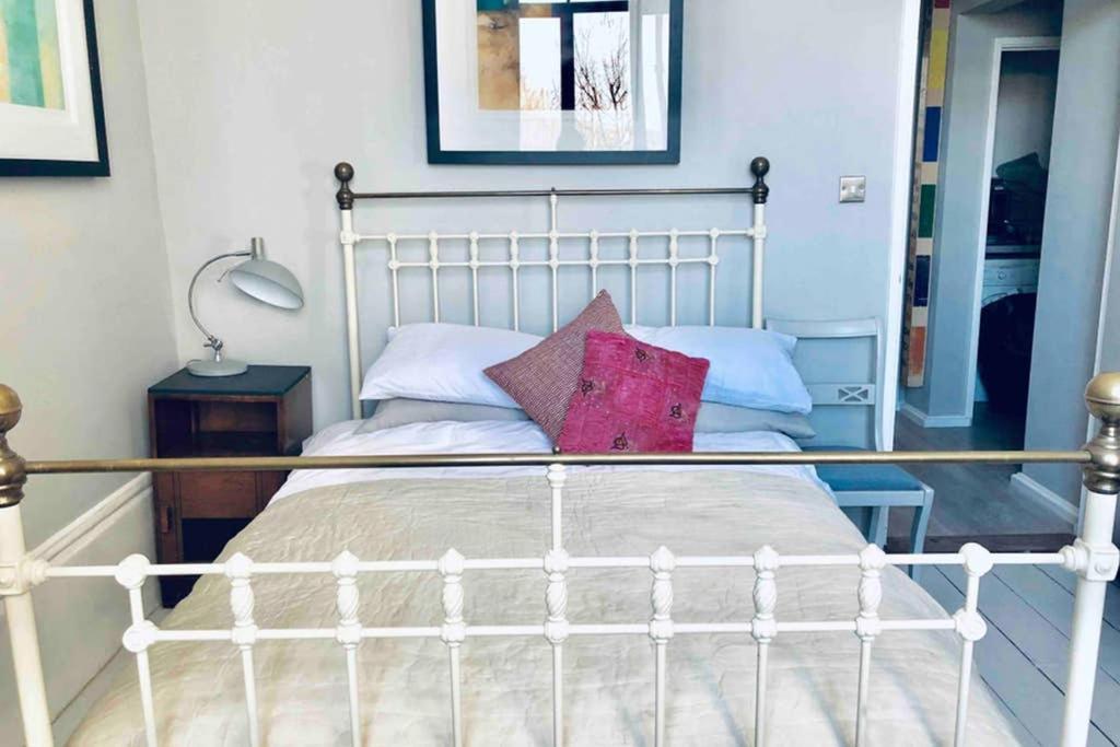 Seaside Escape - Gorgeous 2 Bed Apartment In St-Leonards-On-Sea Newport Beach Exterior foto